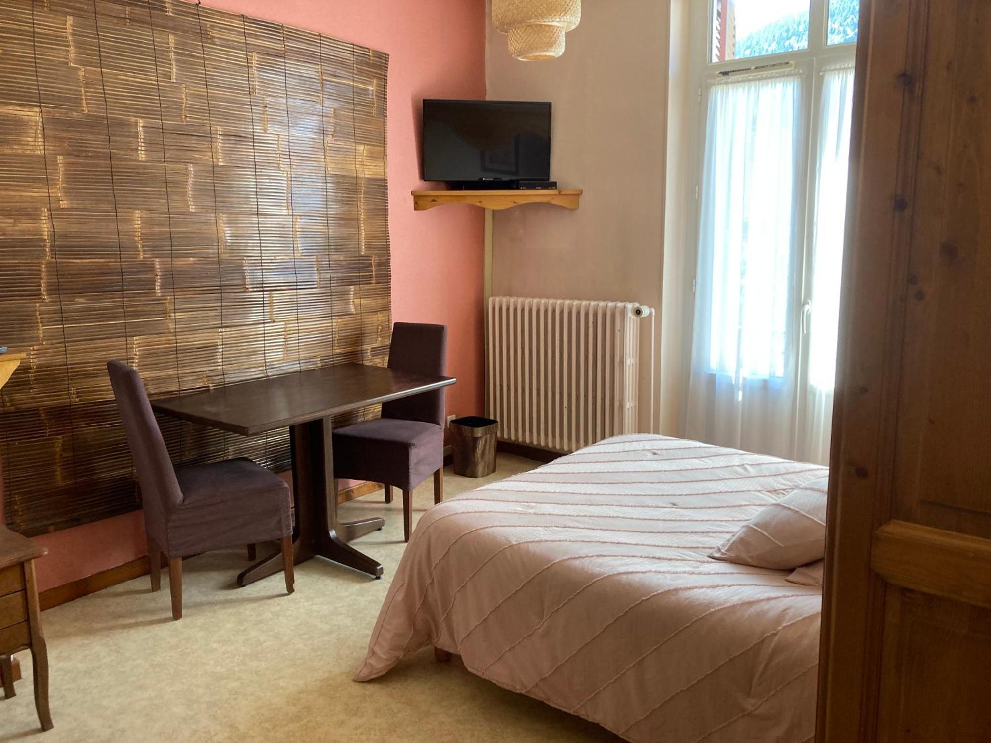 Hotel Victoria Сен-П'єрр-де-Шартрез Екстер'єр фото